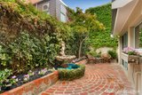 https://images.listonce.com.au/custom/160x/listings/42-station-street-port-melbourne-vic-3207/840/01794840_img_06.jpg?RtaFZkYKLqA