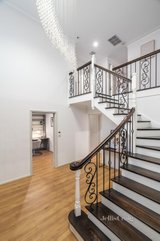 https://images.listonce.com.au/custom/160x/listings/42-strathconnan-place-wheelers-hill-vic-3150/249/01614249_img_11.jpg?qqKq3Dn90lo