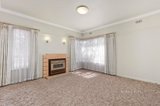 https://images.listonce.com.au/custom/160x/listings/42-teague-street-niddrie-vic-3042/210/01161210_img_04.jpg?kkRYvb6ofTc