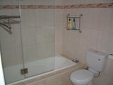https://images.listonce.com.au/custom/160x/listings/42-townsend-street-glen-waverley-vic-3150/311/01928311_img_04.jpg?CPSX5aba_WQ