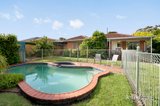 https://images.listonce.com.au/custom/160x/listings/42-walker-road-mount-waverley-vic-3149/240/01990240_img_10.jpg?Afo1kHE64SQ