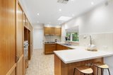 https://images.listonce.com.au/custom/160x/listings/42-watsons-road-glen-waverley-vic-3150/673/01472673_img_03.jpg?tszUFj9YNmI