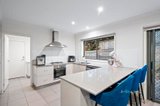 https://images.listonce.com.au/custom/160x/listings/420-wingrove-place-ringwood-vic-3134/696/01594696_img_03.jpg?QlhQtPRYRfU