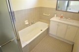 https://images.listonce.com.au/custom/160x/listings/421-essex-road-surrey-hills-vic-3127/877/01990877_img_08.jpg?xNprwGHAq_8