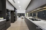 https://images.listonce.com.au/custom/160x/listings/421-inverell-avenue-mount-waverley-vic-3149/421/01747421_img_03.jpg?cr_txQ360v8