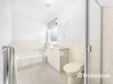 https://images.listonce.com.au/custom/160x/listings/421-lusher-road-croydon-vic-3136/931/01525931_img_09.jpg?A918Urkphp8