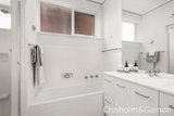 https://images.listonce.com.au/custom/160x/listings/421a-dickens-street-elwood-vic-3184/248/01794248_img_08.jpg?8HRF8RI-hJE