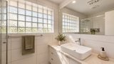 https://images.listonce.com.au/custom/160x/listings/422-hastings-road-hawthorn-east-vic-3123/685/01987685_img_04.jpg?rhJlkFbhzzY