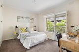 https://images.listonce.com.au/custom/160x/listings/422-highbury-grove-kew-vic-3101/853/01164853_img_06.jpg?2jLd0Y-tgBQ