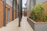 https://images.listonce.com.au/custom/160x/listings/422-newmarket-way-flemington-vic-3031/460/01515460_img_07.jpg?Yj3Aoi33BW8