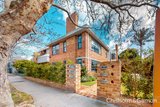 https://images.listonce.com.au/custom/160x/listings/422-pine-avenue-elwood-vic-3184/592/01817592_img_11.jpg?ef_murqvoEc