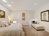 https://images.listonce.com.au/custom/160x/listings/4229-auburn-road-hawthorn-vic-3122/965/00828965_img_06.jpg?pNa3KMYpt3A