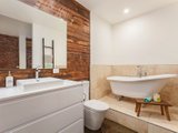 https://images.listonce.com.au/custom/160x/listings/4234-roden-street-west-melbourne-vic-3003/622/00391622_img_04.jpg?e--VpzgWiSk