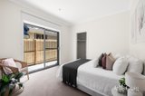 https://images.listonce.com.au/custom/160x/listings/424-irvine-crescent-brunswick-west-vic-3055/172/01813172_img_09.jpg?NlZ-dcS190c