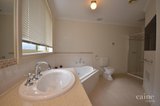 https://images.listonce.com.au/custom/160x/listings/424-nicholson-street-black-hill-vic-3350/529/01576529_img_07.jpg?ldCOYm-hp10