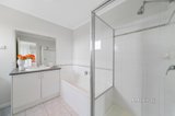 https://images.listonce.com.au/custom/160x/listings/424-tulloch-grove-glen-waverley-vic-3150/735/01700735_img_10.jpg?ad0K4MxePso