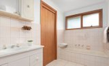https://images.listonce.com.au/custom/160x/listings/4245-rosanna-road-rosanna-vic-3084/709/01700709_img_08.jpg?RLB9IShajYQ