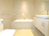 https://images.listonce.com.au/custom/160x/listings/4246-belmore-road-balwyn-vic-3103/238/01782238_img_07.jpg?YfpVwrE0I8Y