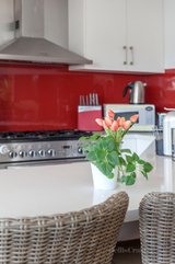 https://images.listonce.com.au/custom/160x/listings/425-murray-road-ormond-vic-3204/010/00888010_img_08.jpg?J85ug6c6nJg