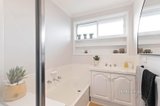 https://images.listonce.com.au/custom/160x/listings/426-high-street-bayswater-vic-3153/948/01723948_img_05.jpg?_N-xzU0D7m4