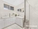 https://images.listonce.com.au/custom/160x/listings/426-lusher-road-croydon-vic-3136/904/01525904_img_10.jpg?p7UVMgZt7lU