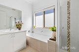 https://images.listonce.com.au/custom/160x/listings/426-maxwell-street-mornington-vic-3931/429/01809429_img_10.jpg?JcelUf6xVBs