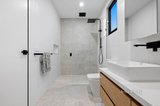 https://images.listonce.com.au/custom/160x/listings/427-elizabeth-street-bentleigh-east-vic-3165/966/01734966_img_07.jpg?OEFN7UI_8Gg