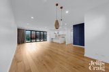 https://images.listonce.com.au/custom/160x/listings/427-faversham-road-canterbury-vic-3126/459/01719459_img_04.jpg?TLO4v_iZJ3s