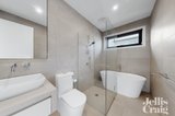 https://images.listonce.com.au/custom/160x/listings/427-faversham-road-canterbury-vic-3126/459/01719459_img_08.jpg?nT2-OELYM4g