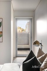 https://images.listonce.com.au/custom/160x/listings/4272-albert-street-brunswick-vic-3056/706/01959706_img_10.jpg?aEZvP2IoUnk