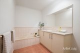 https://images.listonce.com.au/custom/160x/listings/4287-mt-dandenong-road-croydon-vic-3136/007/01937007_img_08.jpg?as4kEiP-De8