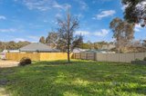 https://images.listonce.com.au/custom/160x/listings/42a-ray-street-castlemaine-vic-3450/959/01434959_img_05.jpg?r-5C2apgGKo