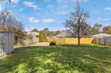 https://images.listonce.com.au/custom/160x/listings/42a-ray-street-castlemaine-vic-3450/959/01434959_img_06.jpg?AGZ9W0eJDkg