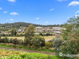 https://images.listonce.com.au/custom/160x/listings/42a-the-eyrie-lilydale-vic-3140/004/01526004_img_09.jpg?vyL2pBaE8Ms