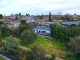 https://images.listonce.com.au/custom/160x/listings/42a-the-eyrie-lilydale-vic-3140/004/01526004_img_23.jpg?cwrVw8JU4k8