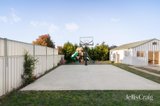 https://images.listonce.com.au/custom/160x/listings/42a-viewhill-road-kilmore-vic-3764/220/01987220_img_16.jpg?yuOj32XMlU0