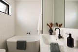https://images.listonce.com.au/custom/160x/listings/43-ballantyne-street-thornbury-vic-3071/143/01981143_img_19.jpg?K2f-NLdOANI