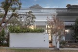 https://images.listonce.com.au/custom/160x/listings/43-chatsworth-road-prahran-vic-3181/647/01680647_img_01.jpg?ViKl7OUaw6o
