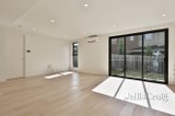 https://images.listonce.com.au/custom/160x/listings/43-dryden-street-doncaster-east-vic-3109/726/01822726_img_03.jpg?pjX6r6Inv1Y