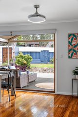 https://images.listonce.com.au/custom/160x/listings/43-fahey-crescent-yallambie-vic-3085/912/01455912_img_07.jpg?KaAdf154trU