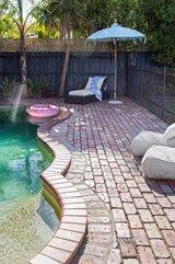 https://images.listonce.com.au/custom/160x/listings/43-field-avenue-edithvale-vic-3196/267/01684267_img_16.jpg?45juRLtdVm8