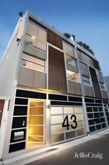 https://images.listonce.com.au/custom/160x/listings/43-garden-lane-south-yarra-vic-3141/457/01822457_img_10.jpg?gVpP1fUrZtc