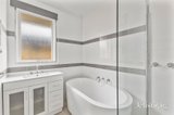 https://images.listonce.com.au/custom/160x/listings/43-kambea-crescent-viewbank-vic-3084/521/01774521_img_06.jpg?DEqVN8I4ntA