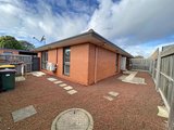 https://images.listonce.com.au/custom/160x/listings/43-keith-court-breakwater-vic-3219/988/01854988_img_11.jpg?_GofHsh8pyg