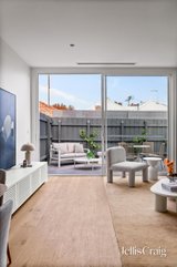 https://images.listonce.com.au/custom/160x/listings/43-ovens-street-yarraville-vic-3013/089/01916089_img_06.jpg?GULeyYxuIqs