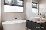 https://images.listonce.com.au/custom/160x/listings/43-thiele-street-doncaster-vic-3108/202/01877202_img_07.jpg?f1iovDUbkcA