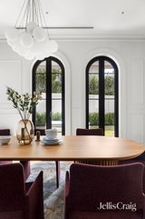 https://images.listonce.com.au/custom/160x/listings/43-walker-road-mount-waverley-vic-3149/327/01954327_img_09.jpg?rmMo6zFvgtM