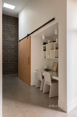 https://images.listonce.com.au/custom/160x/listings/43-walker-street-northcote-vic-3070/519/01733519_img_24.jpg?qR6CDd3kK9M