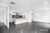 https://images.listonce.com.au/custom/160x/listings/43-wexford-street-alfredton-vic-3350/076/01915076_img_06.jpg?5w2TWzw7b58