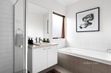 https://images.listonce.com.au/custom/160x/listings/43-whalley-street-northcote-vic-3070/962/01352962_img_12.jpg?G4axeWzoGhk